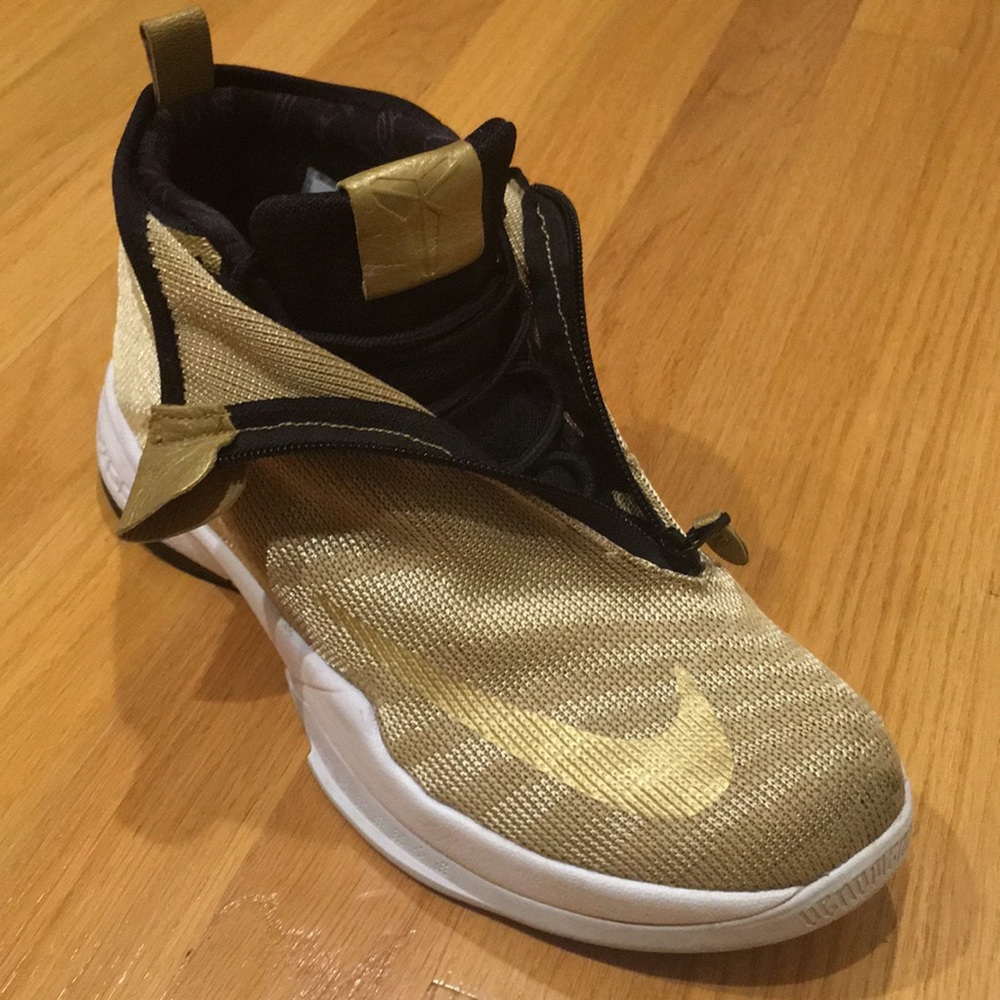 Nike Zoom Kobe Icon JCRD “Mettalic Gold”